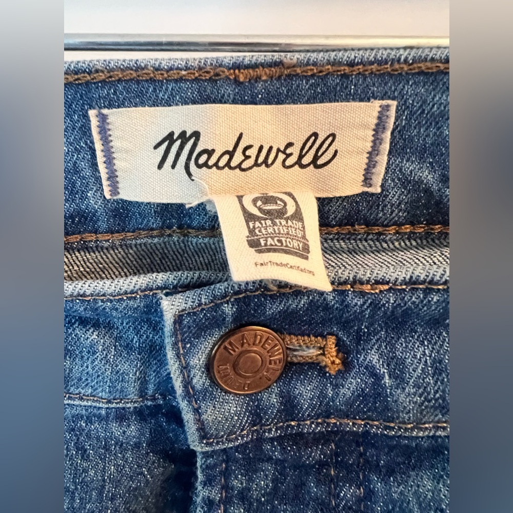 Madewell perfect vintage wide leg cropped Jean size 30